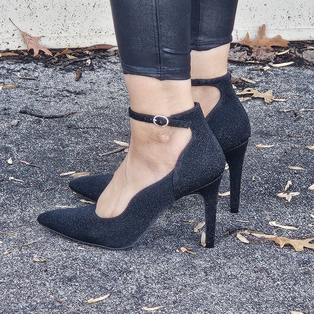 Christian Siriano Black Heeled Shoe NWOT